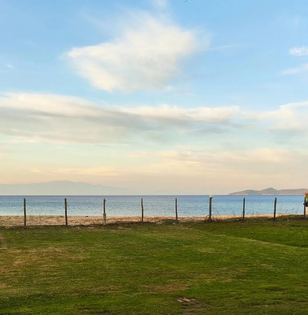 Holiday home Wooden Beach House / Nea Roda, Halkidiki Greece